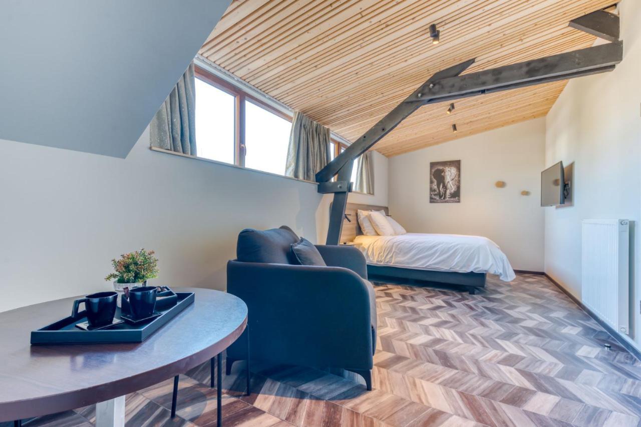 Les chambres du Domaine du Vieux Château Abbaye Notre-Dame d'Orval Extérieur photo